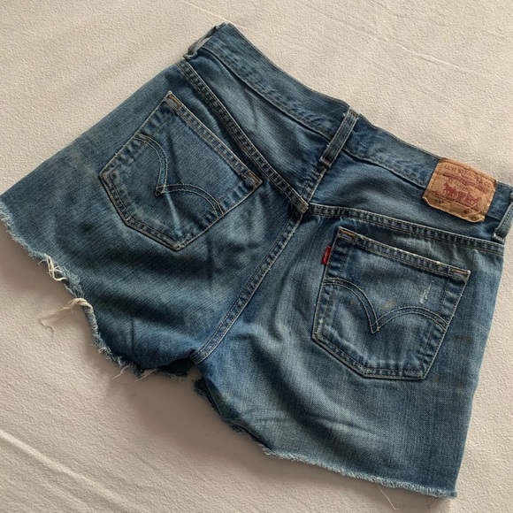 Levi’s denim shorts - Picture 1 of 3